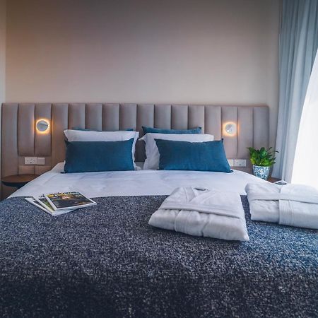 Hotel Wellclub - Wellness Family Experience - Seaview Pafos Zewnętrze zdjęcie