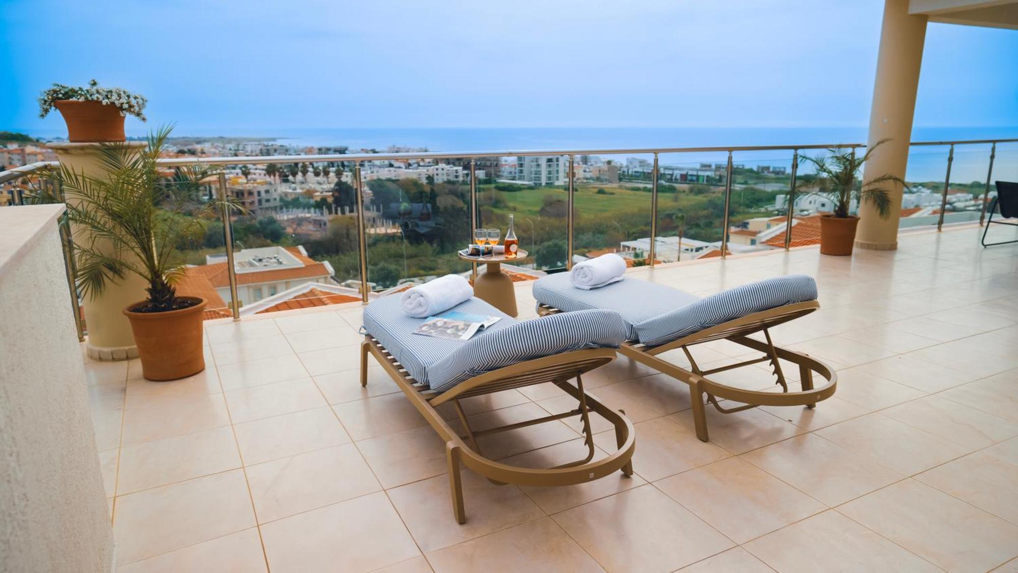 Hotel Wellclub - Wellness Family Experience - Seaview Pafos Zewnętrze zdjęcie