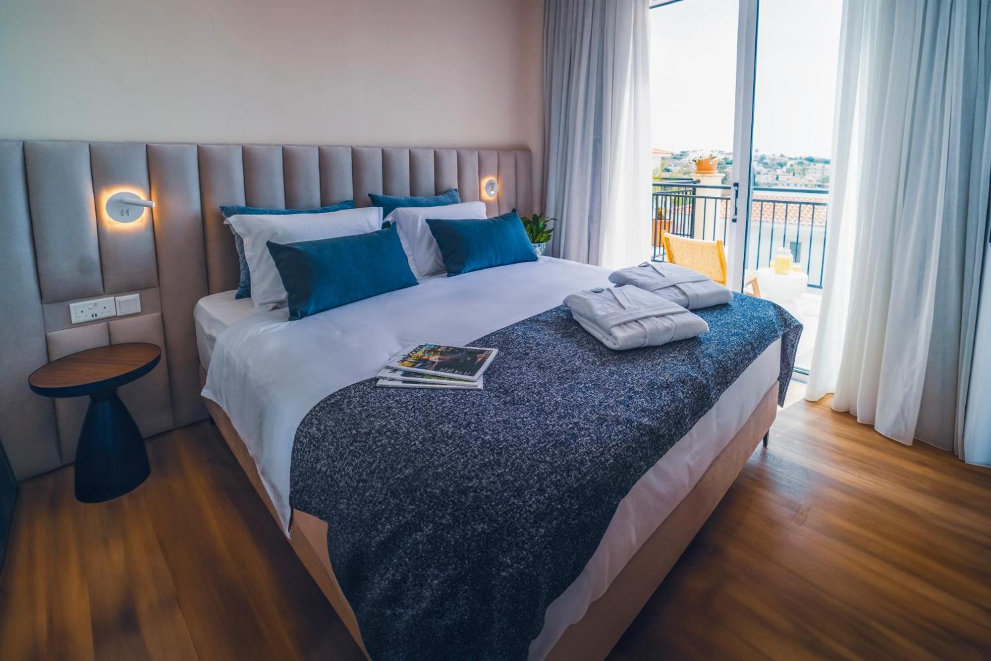 Hotel Wellclub - Wellness Family Experience - Seaview Pafos Zewnętrze zdjęcie