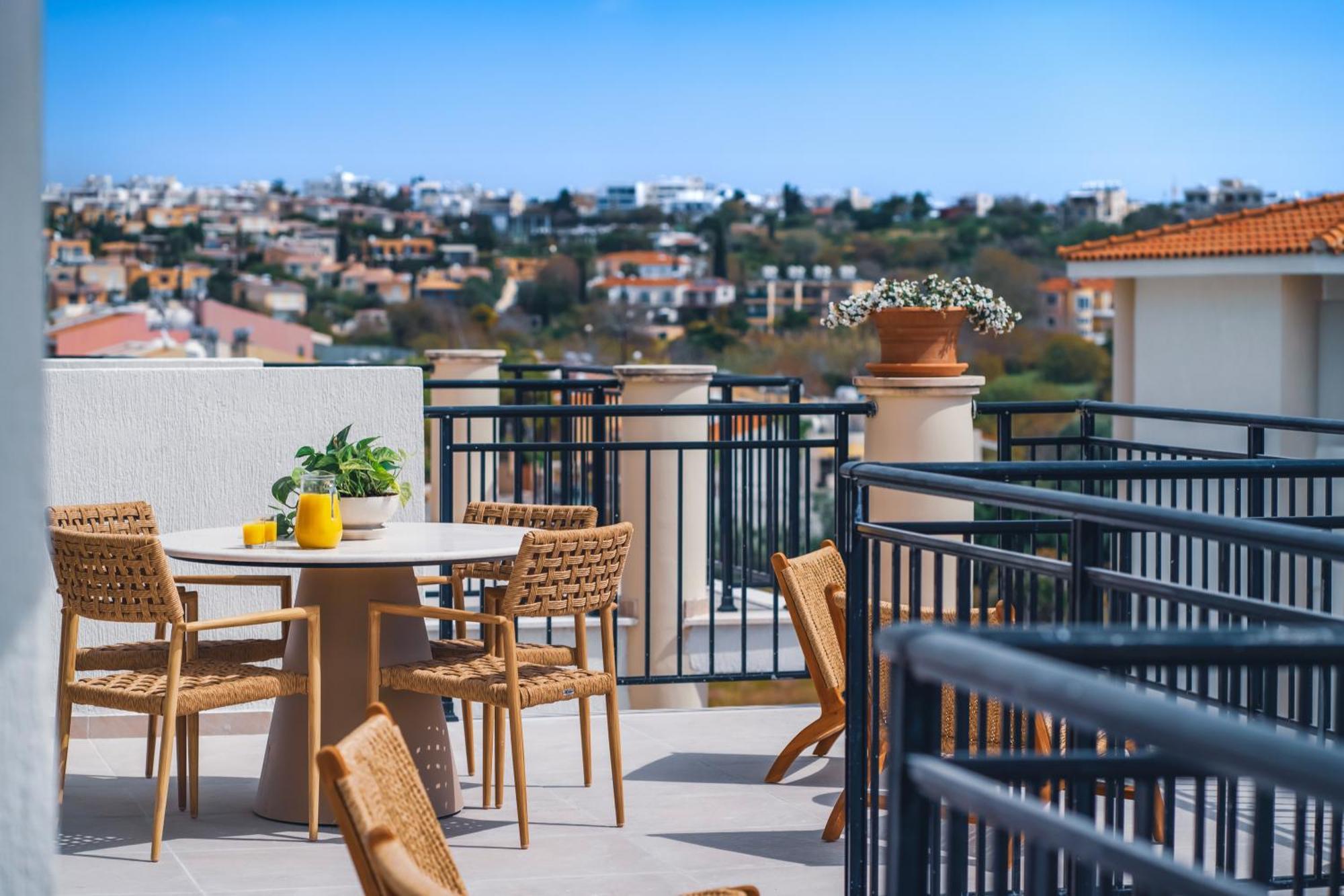 Hotel Wellclub - Wellness Family Experience - Seaview Pafos Zewnętrze zdjęcie