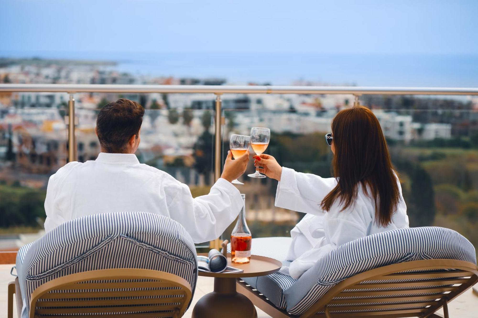 Hotel Wellclub - Wellness Family Experience - Seaview Pafos Zewnętrze zdjęcie