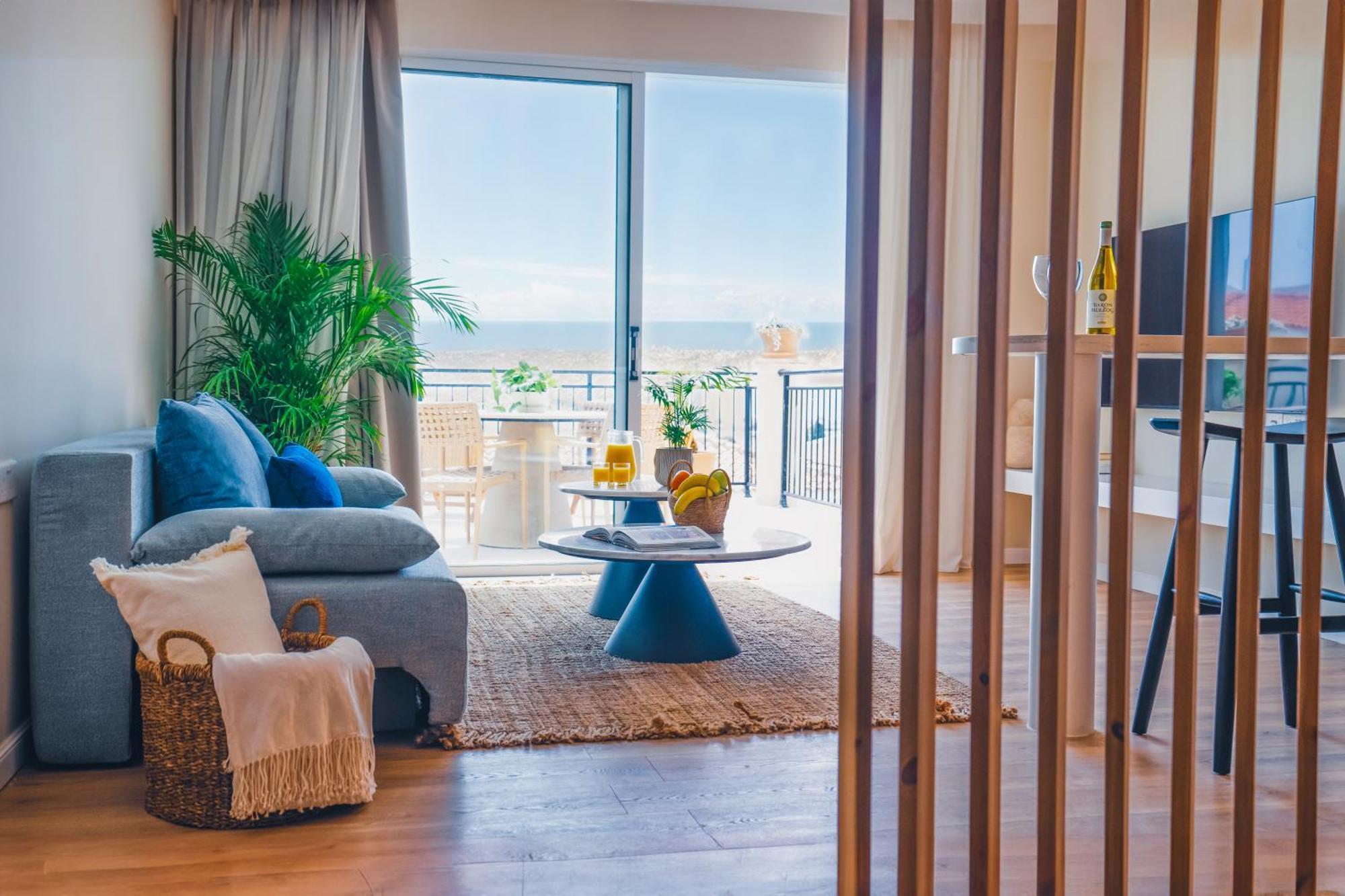 Hotel Wellclub - Wellness Family Experience - Seaview Pafos Zewnętrze zdjęcie