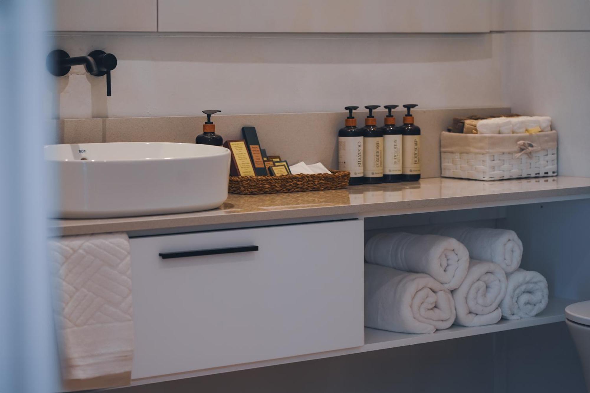 Hotel Wellclub - Wellness Family Experience - Seaview Pafos Zewnętrze zdjęcie