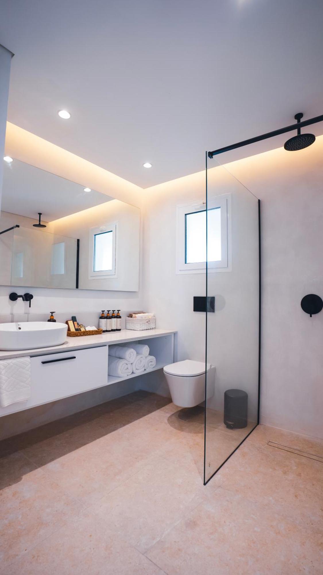 Hotel Wellclub - Wellness Family Experience - Seaview Pafos Zewnętrze zdjęcie
